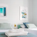 Nlc Rooms & Suites